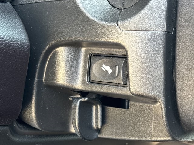 2022 Ram 3500 Laramie photo 27