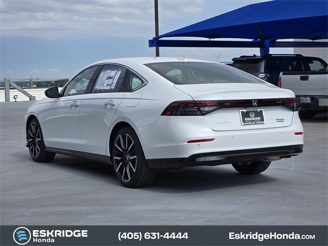 2025 Honda Accord Hybrid Touring photo 3