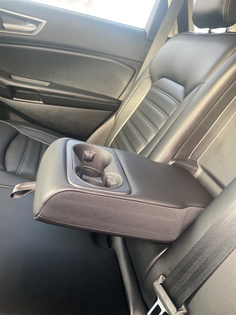 2022 Ford Edge SEL photo 38