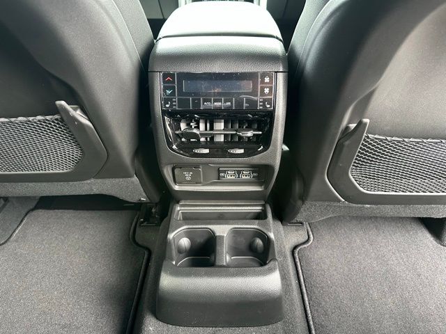 2025 Jeep Grand Cherokee Limited photo 29