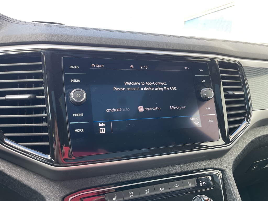 2020 Volkswagen Atlas Cross Sport V6 SEL photo 5