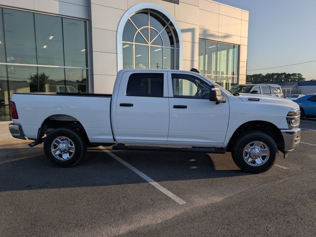 2025 Ram 2500 Tradesman photo 2