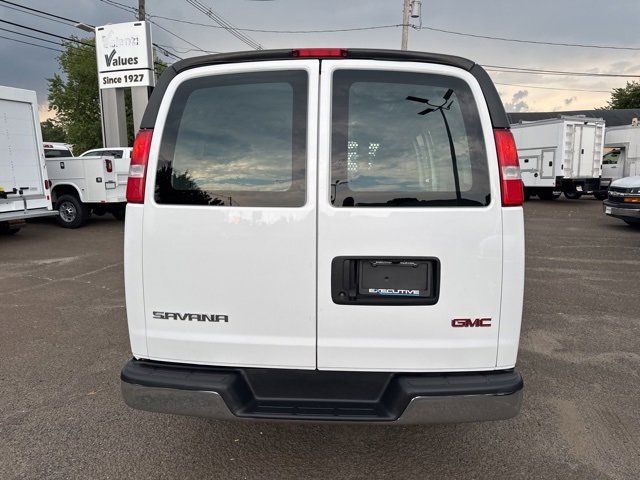 2023 Gmc Savana Cargo 2500 photo 4