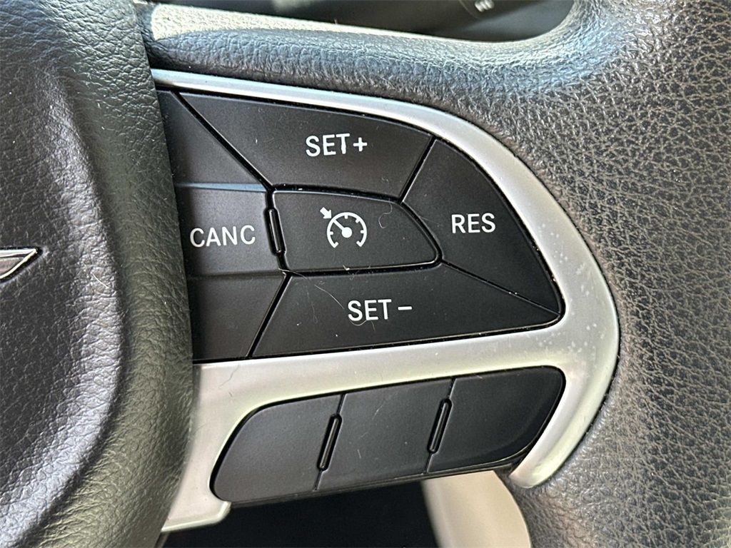 2015 Chrysler 200 LX photo 20