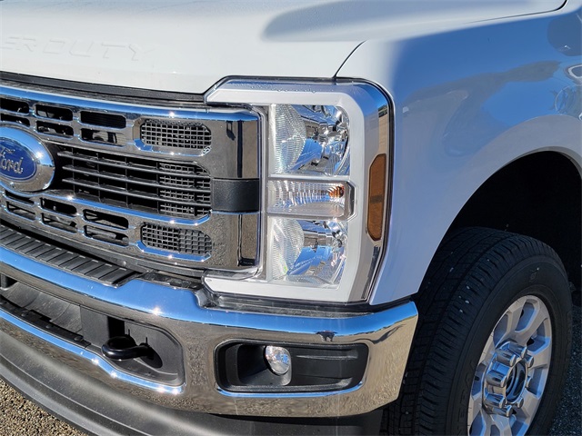 2024 Ford F-350 XLT photo 10