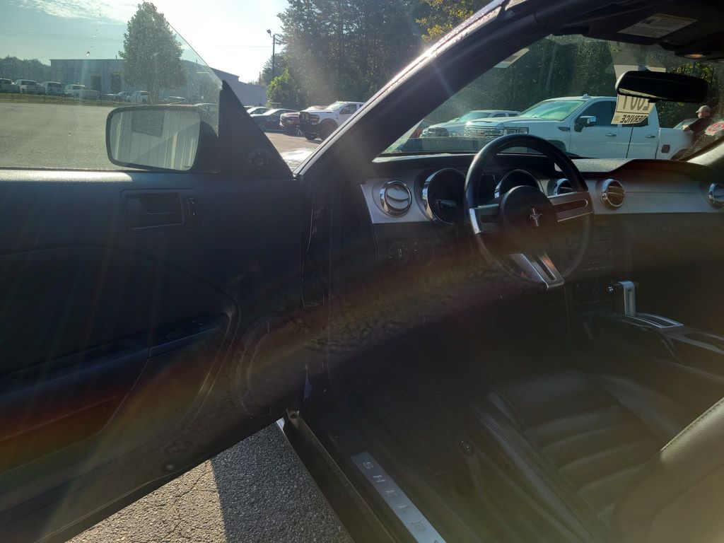 2006 Ford Mustang GT photo 24