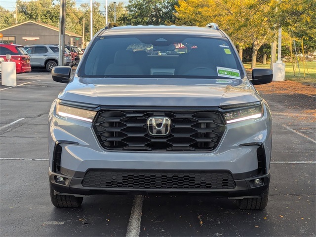 2025 Honda Pilot Sport photo 3