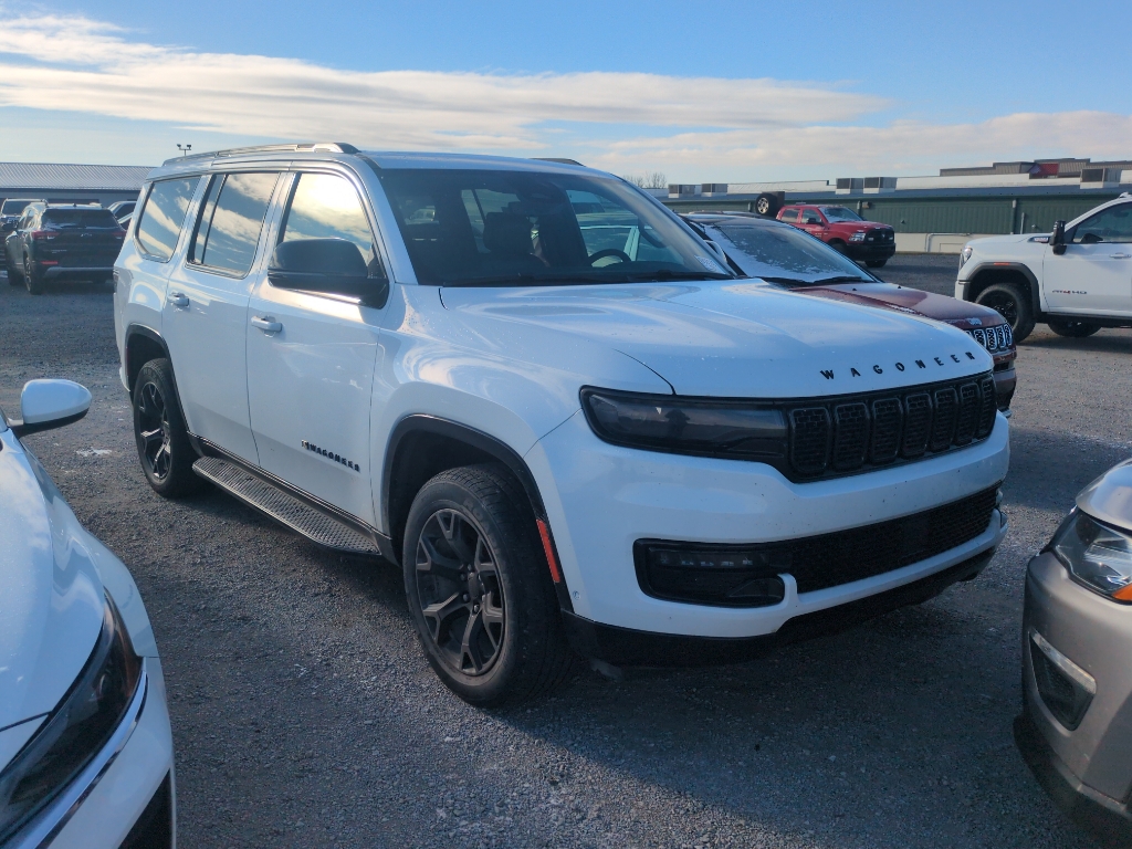 2023 Jeep Wagoneer Base photo 2