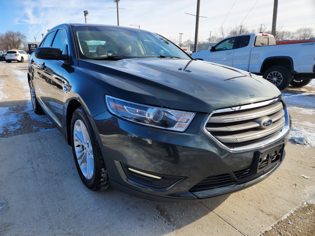 2016 Ford Taurus SEL