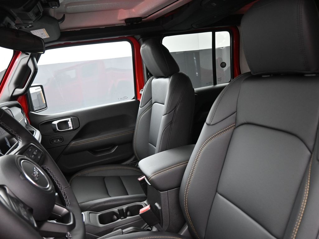 2025 Jeep Gladiator Sport photo 9
