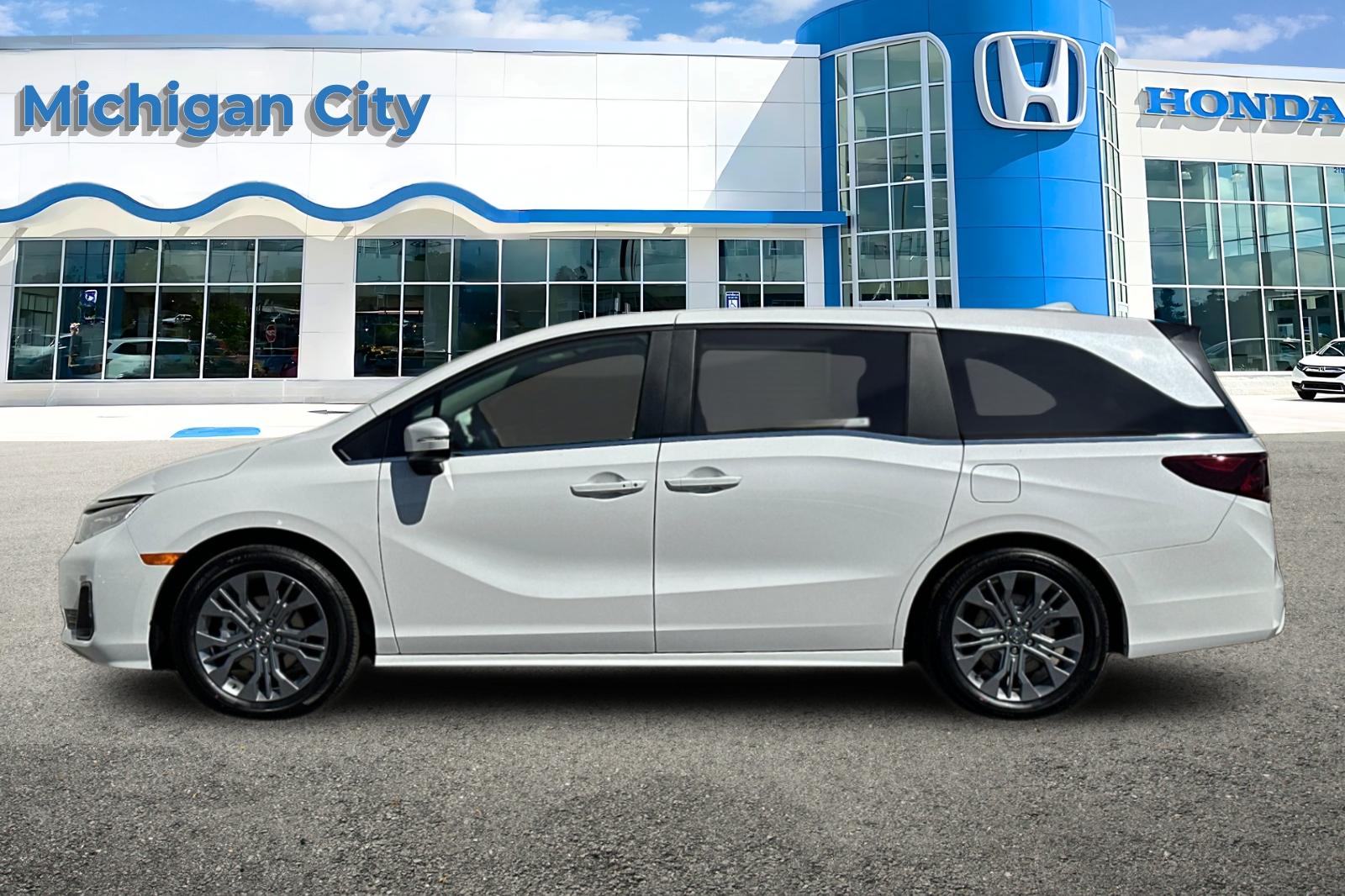 2026 Honda Odyssey Touring photo 2