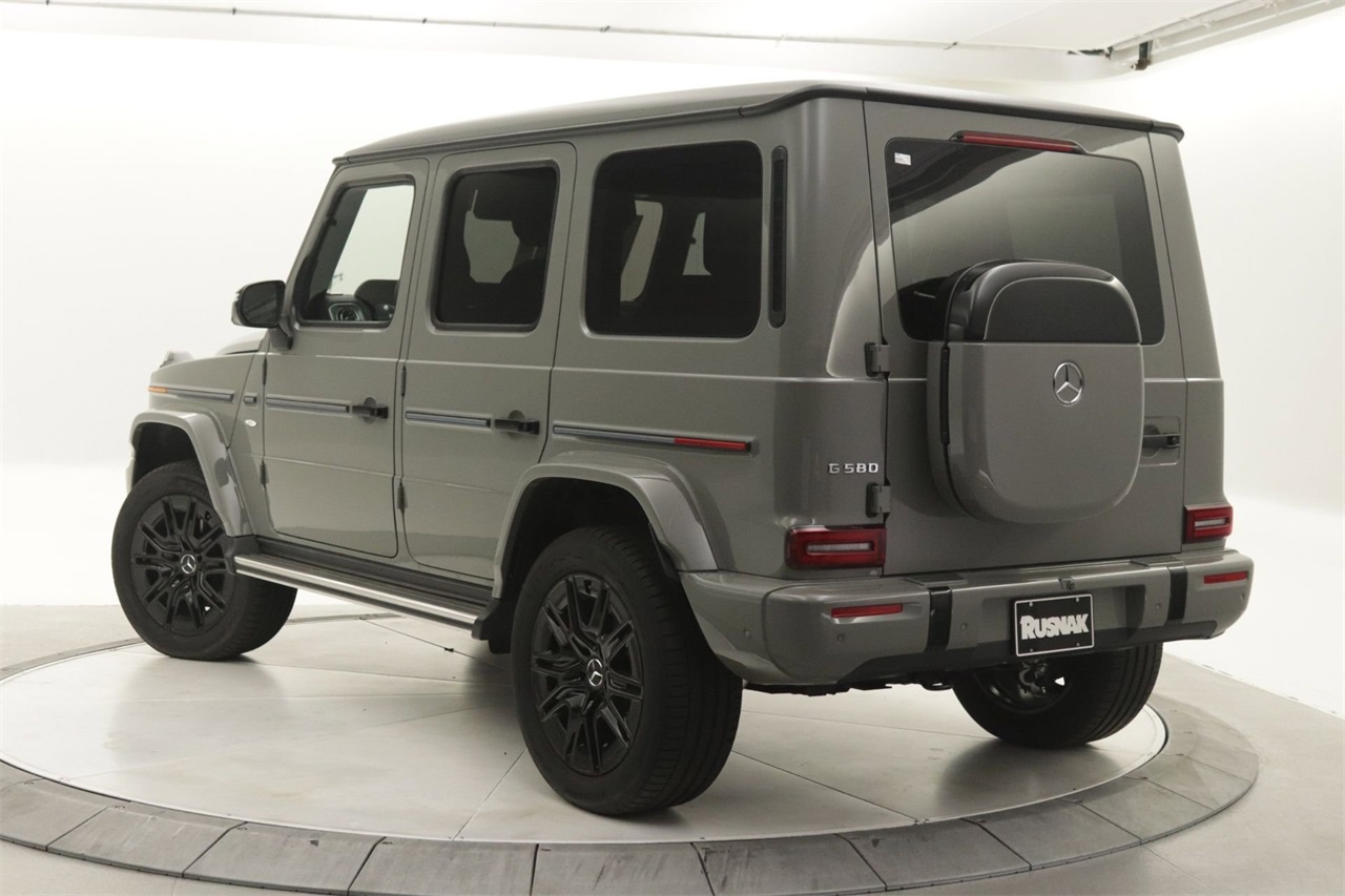 2025 Mercedes Benz G photo 2