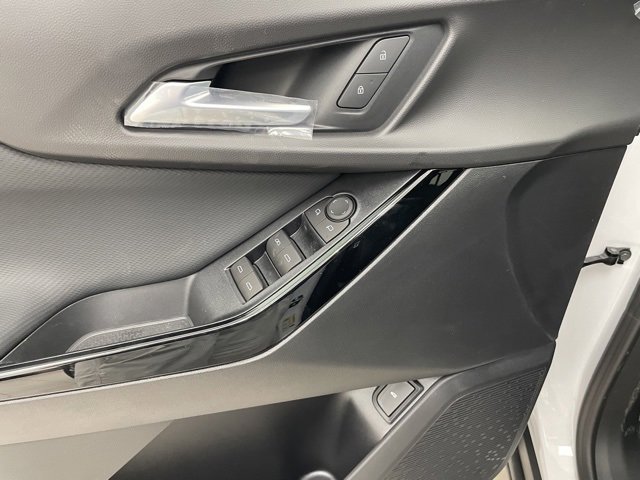2026 Chevrolet Equinox LT photo 9