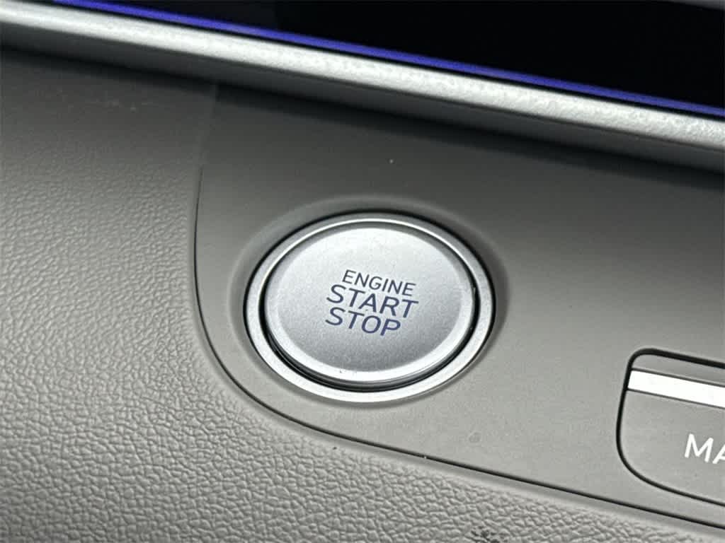 2024 Hyundai Elantra SEL photo 16