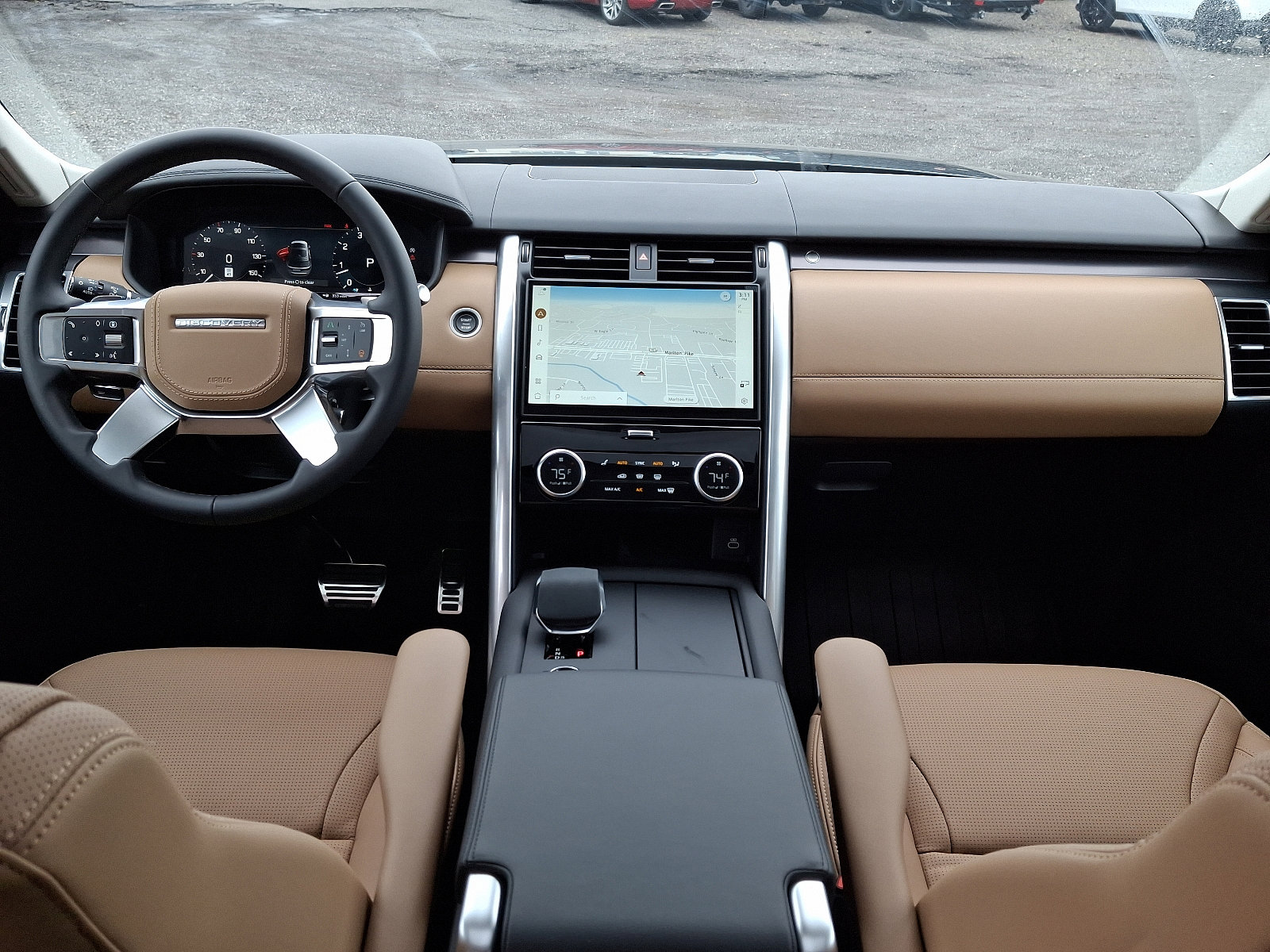 2025 Land Rover Discovery Metropolitan Edition photo 7