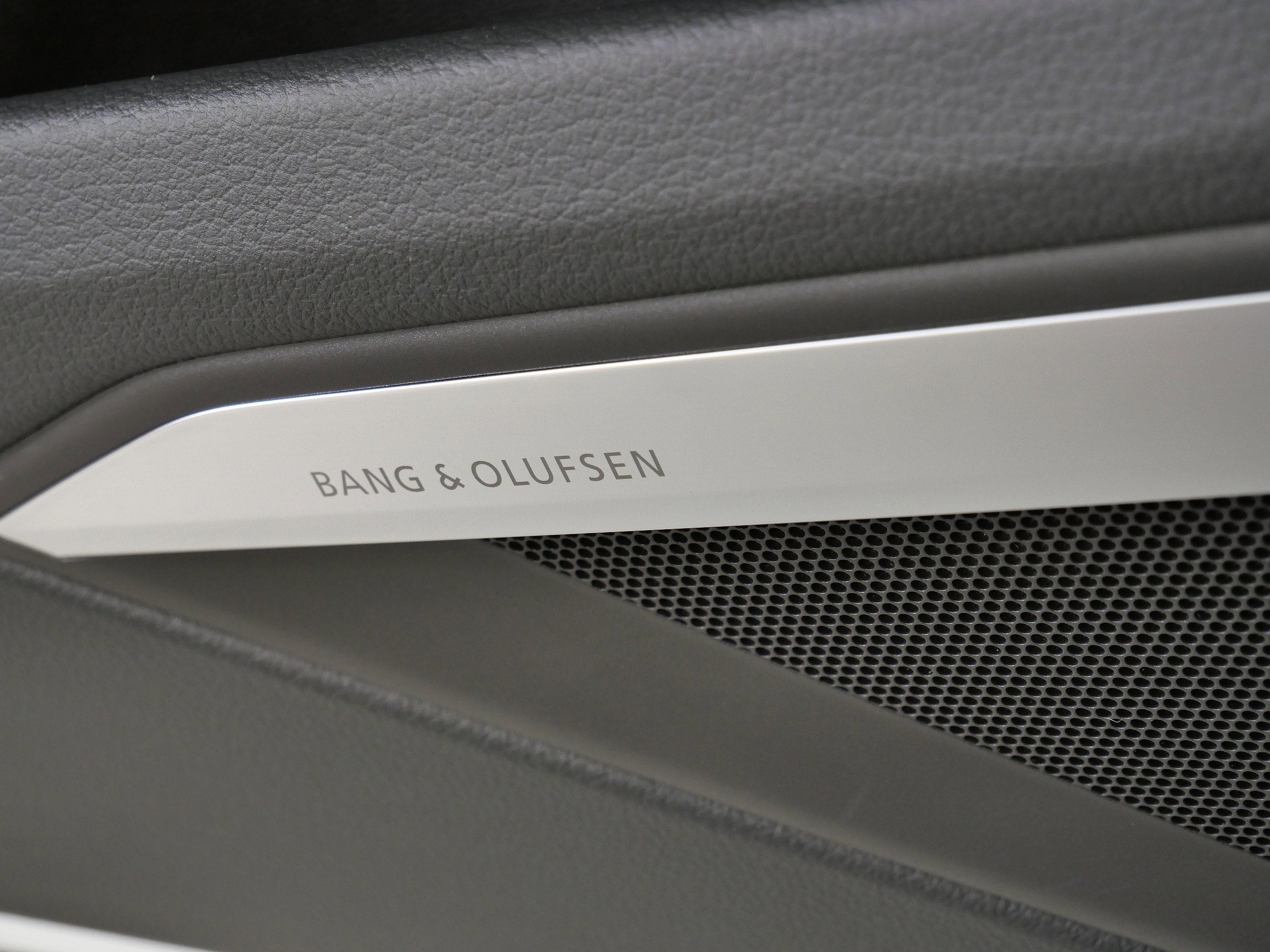 2024 Audi Q8 E-tron Premium Plus photo 28
