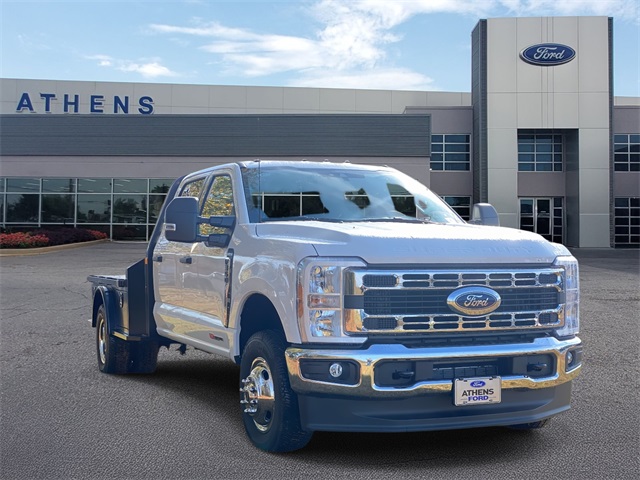 2026 Ford F-350 Super Duty XLT's photo