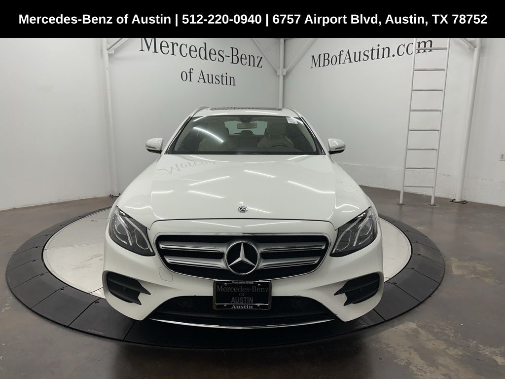 2018 Mercedes Benz E 400 4MATIC photo 2