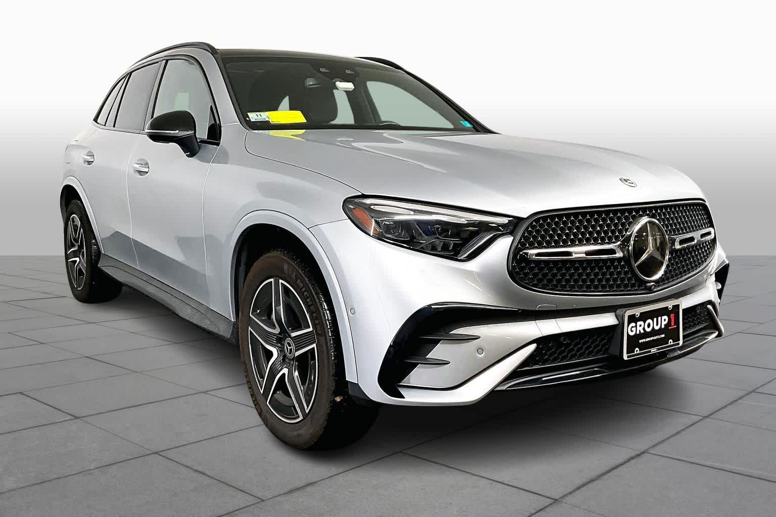 2024 Mercedes Benz GLC 300 4MATIC photo 2
