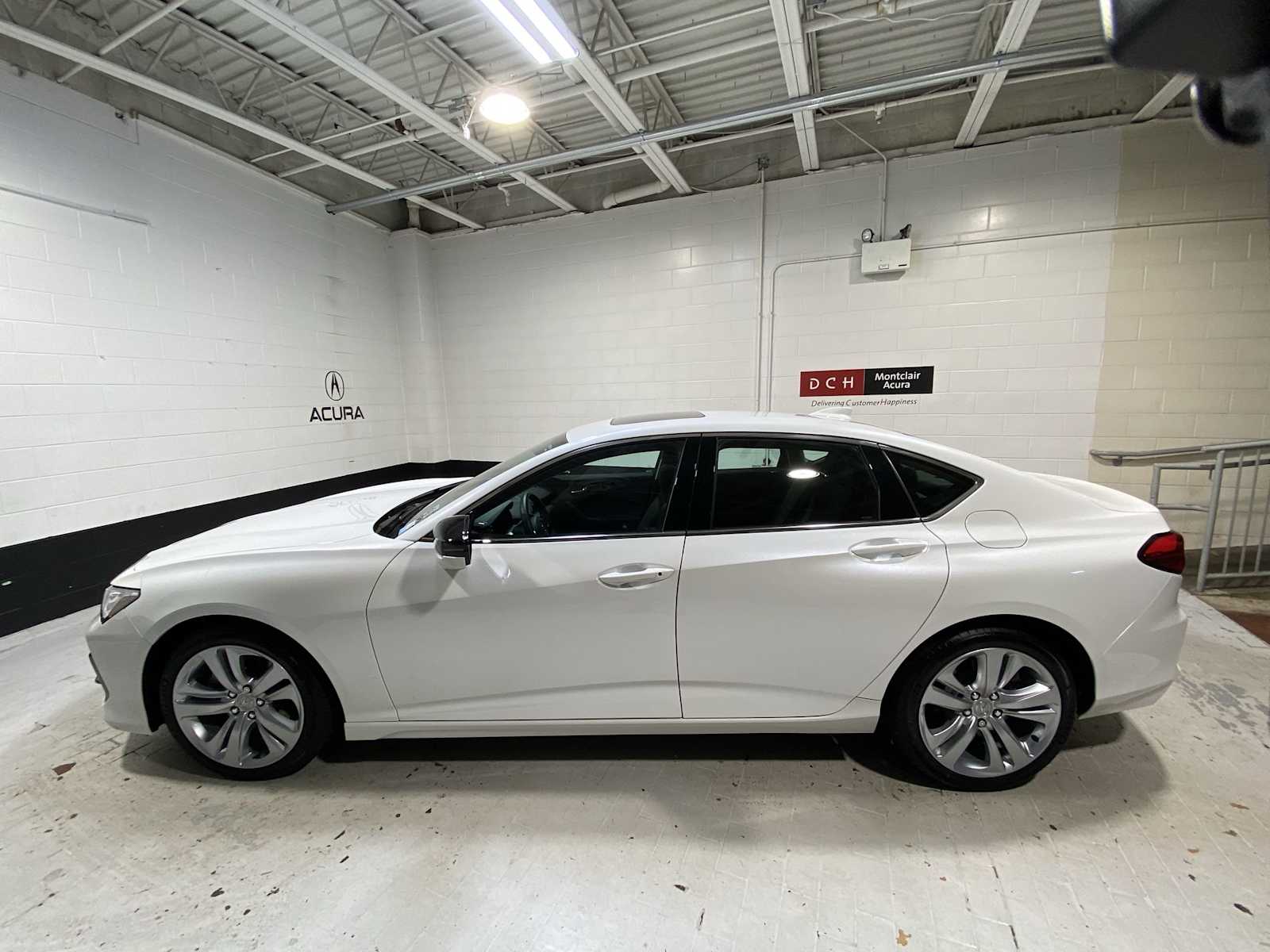 2022 Acura TLX Technology SH-AWD photo 3