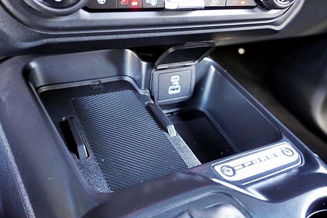 Used 2025 Black Ford Outer Banks image 27