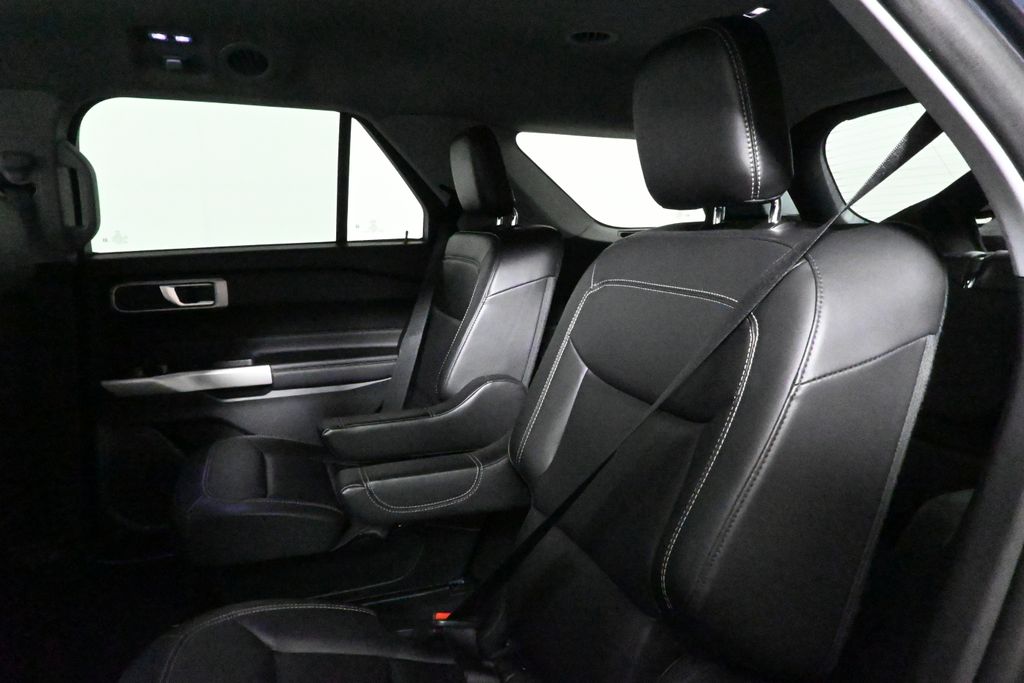 2023 Ford Explorer XLT photo 30