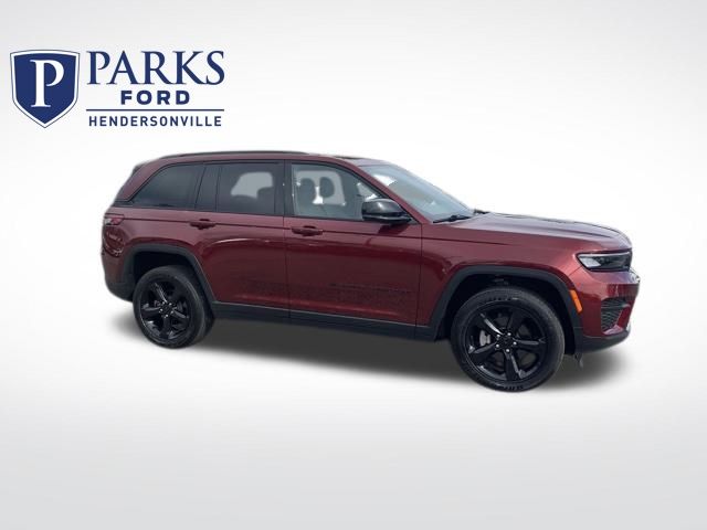 2023 Jeep Grand Cherokee Altitude's photo