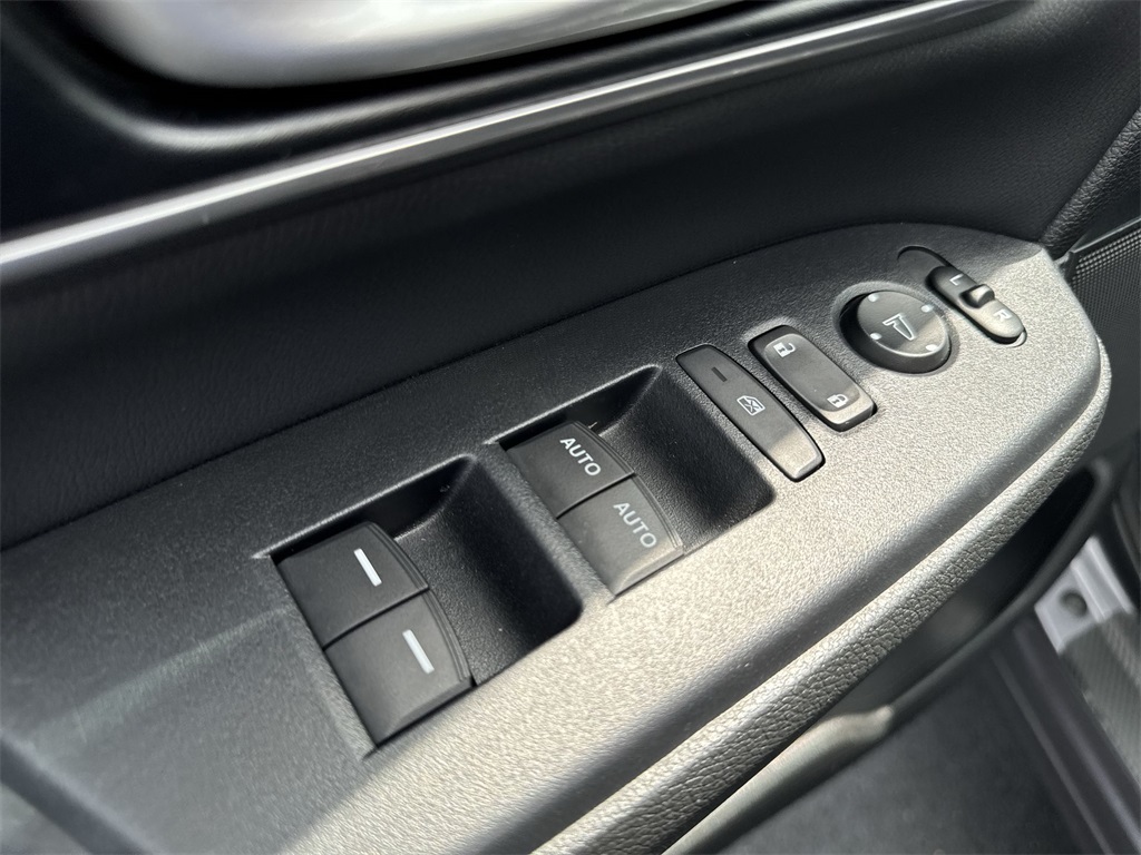2021 Honda CR-V Touring photo 19