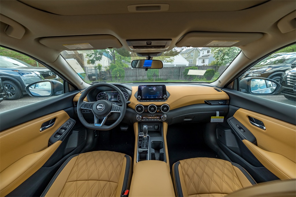 2025 Nissan Sentra SV photo 16