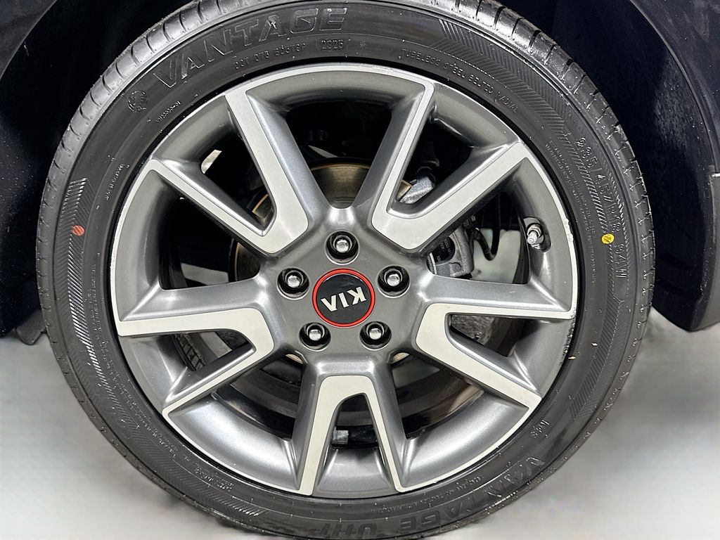 2021 Kia Soul GT-Line photo 27