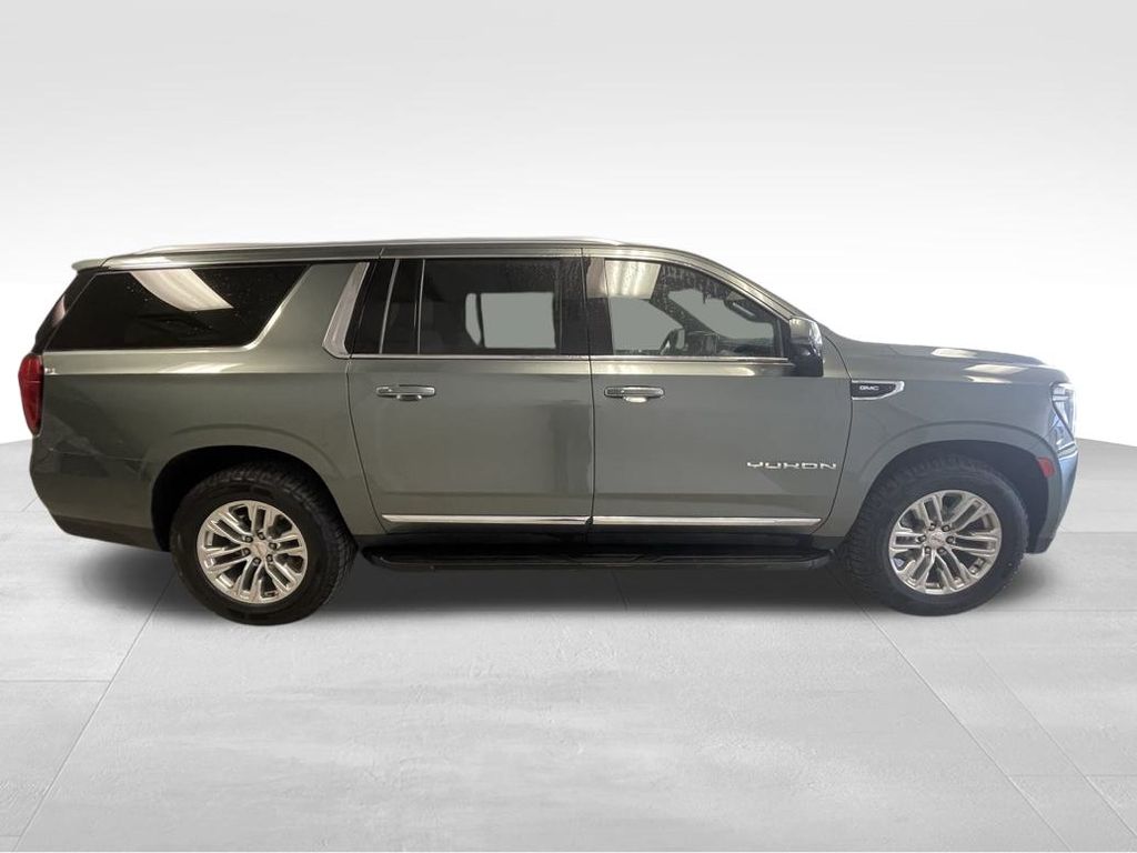 2023 Gmc Yukon XL SLT photo 5
