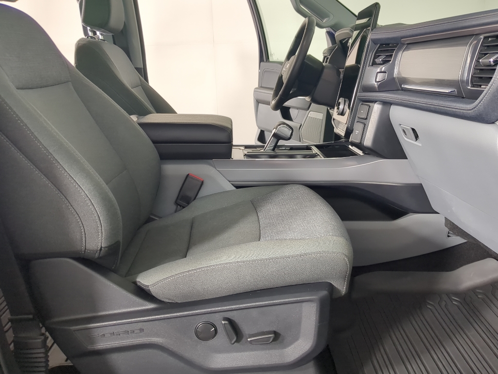 2024 Ford F-150 Lightning photo 12