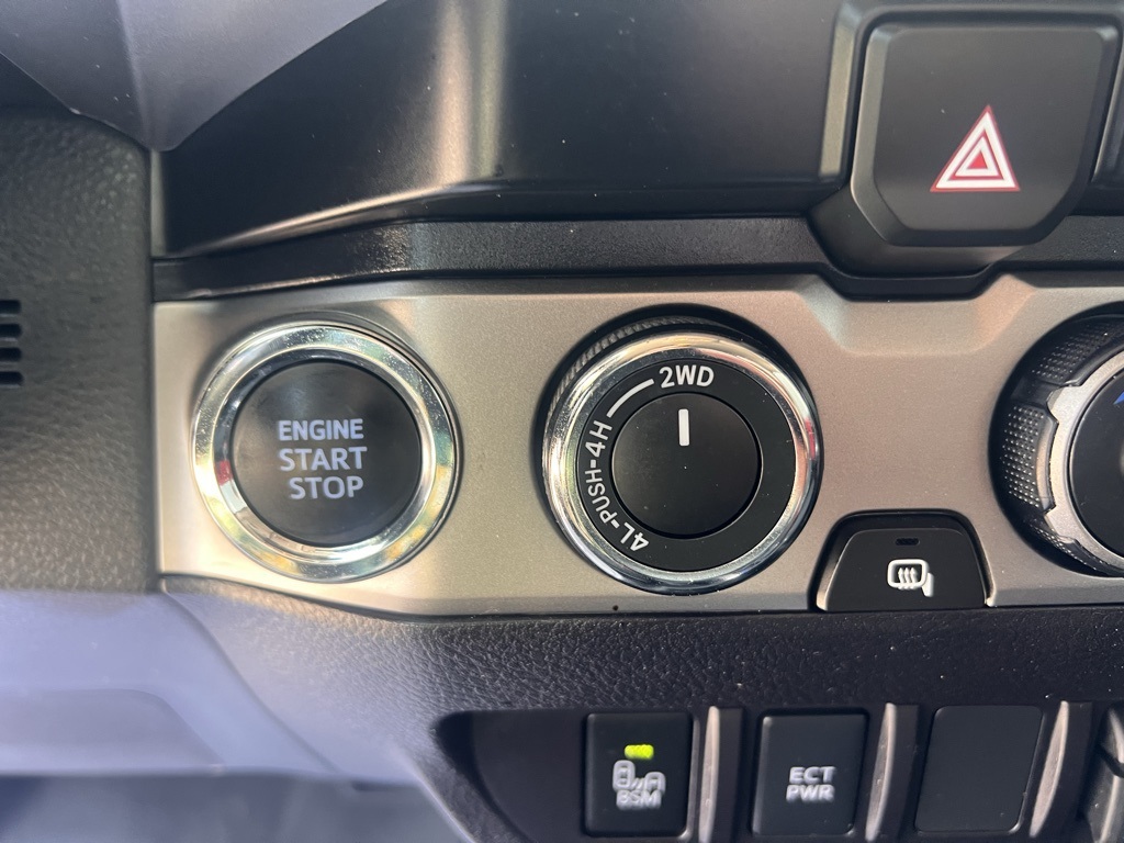 2023 Toyota Tacoma SR5 photo 30