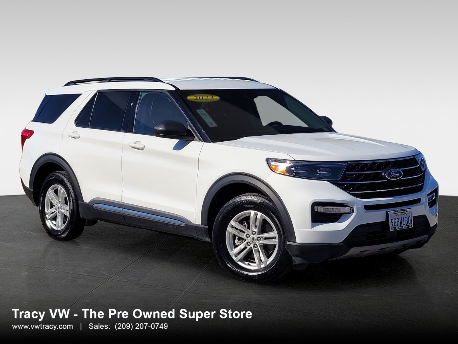 2023 Ford Explorer XLT's photo