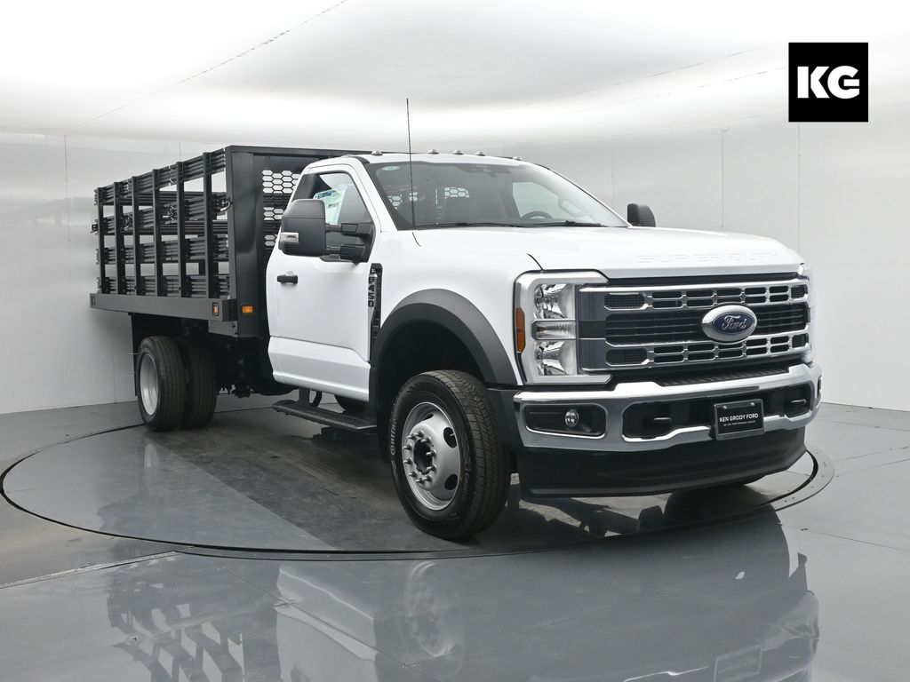 2025 Ford F-450 Super Duty Chassis Cab XL's photo