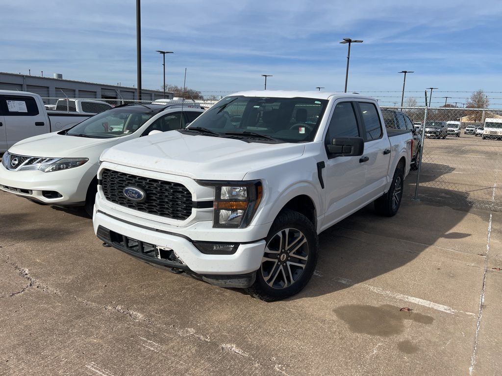 2023 Ford F-150 XL's photo