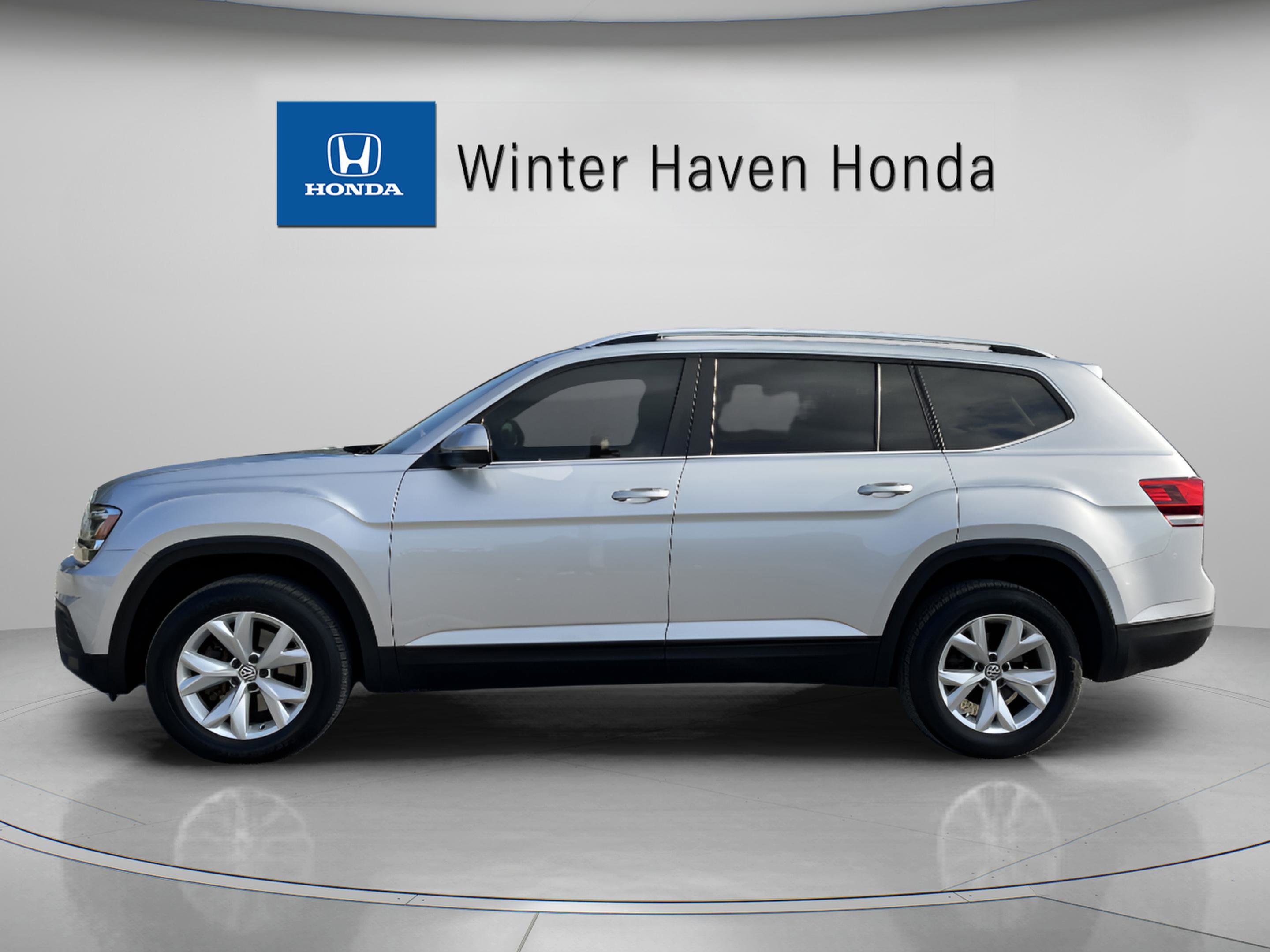 2018 Volkswagen Atlas Launch Edition photo 4