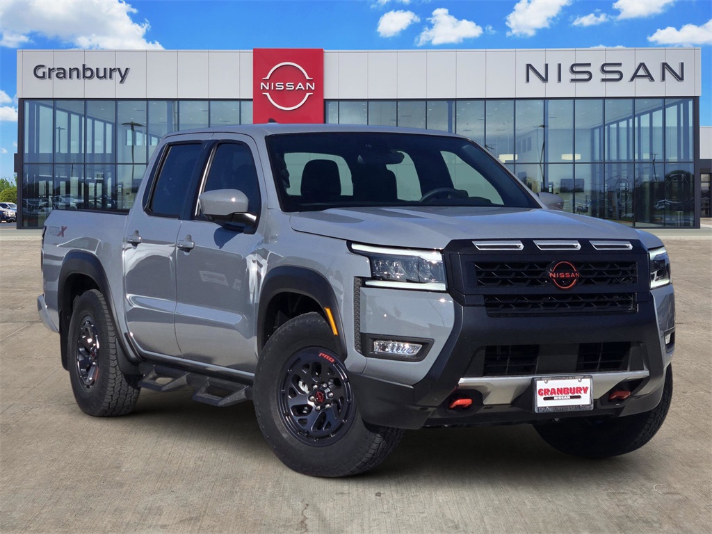 2026 Nissan Frontier PRO-X's photo