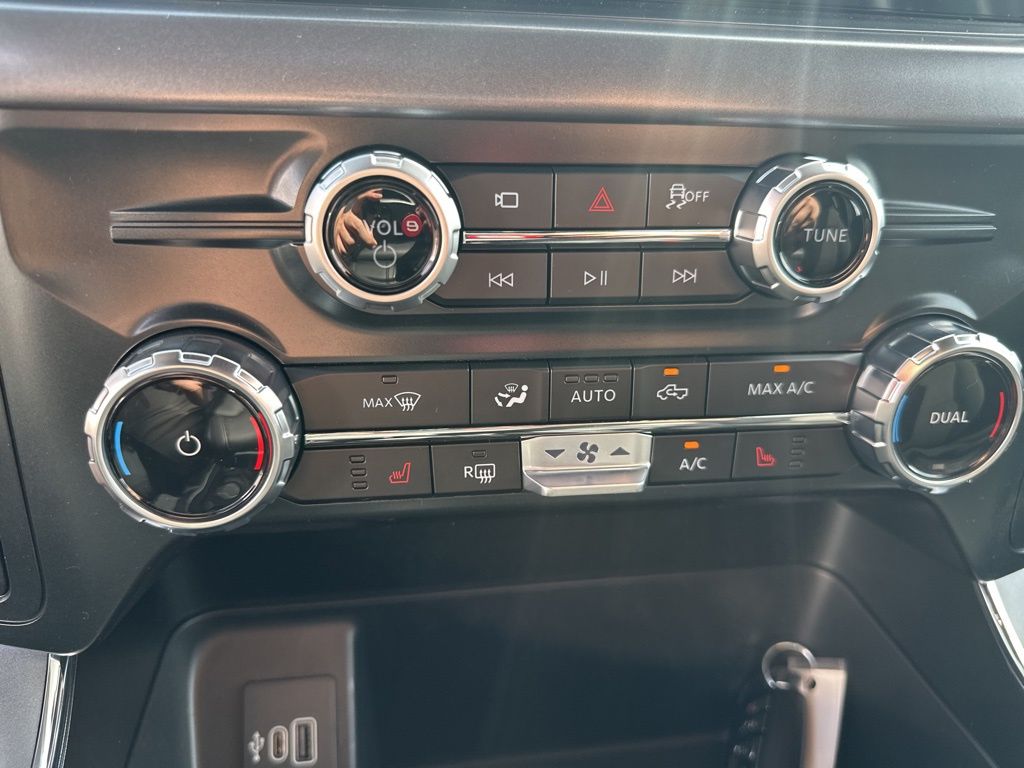 2025 Ford F-150 XLT photo 28