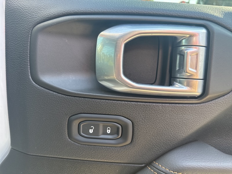 2023 Jeep Wrangler Altitude photo 42