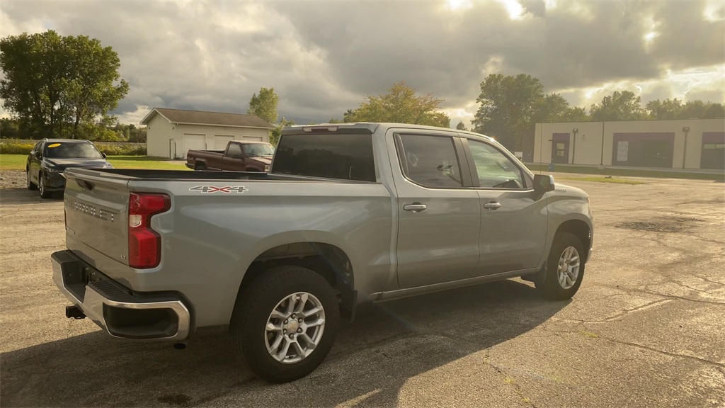 2023 Chevrolet Silverado 1500 LT photo 8