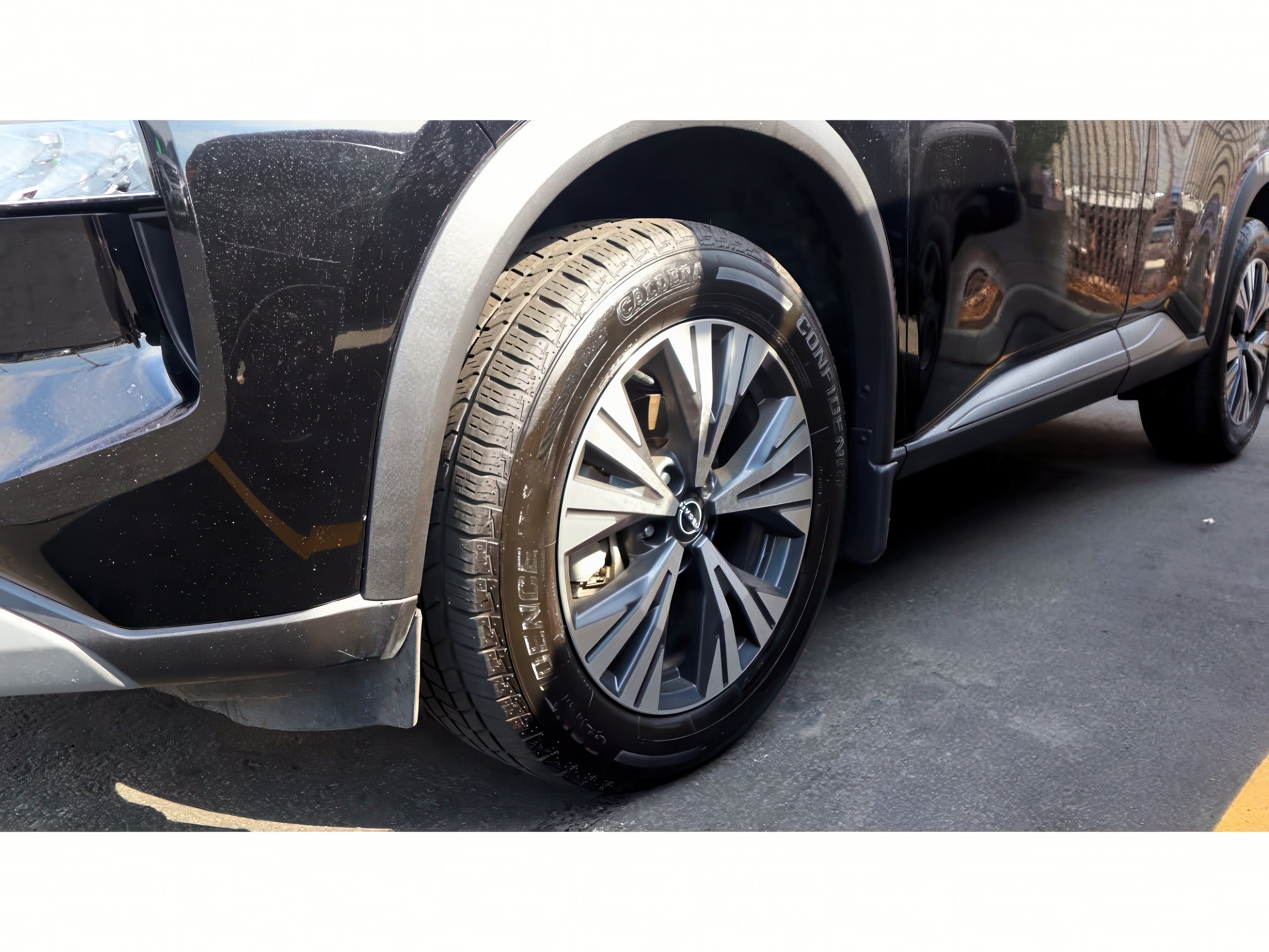 2023 Nissan Rogue SV photo 5
