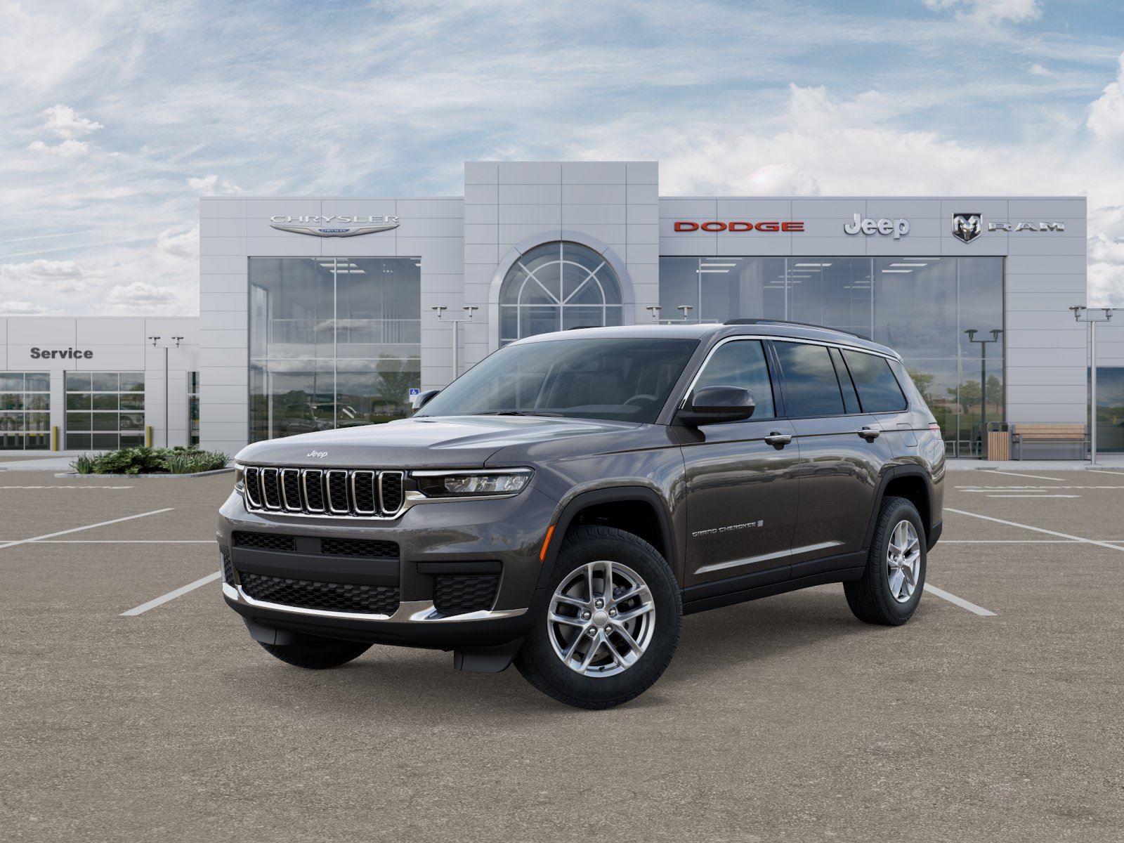 2025 Jeep Grand Cherokee Laredo X photo 3