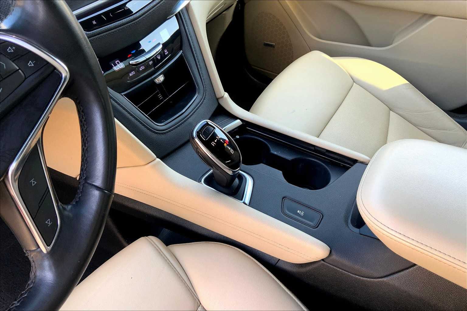 2019 Cadillac XT5 Luxury photo 16