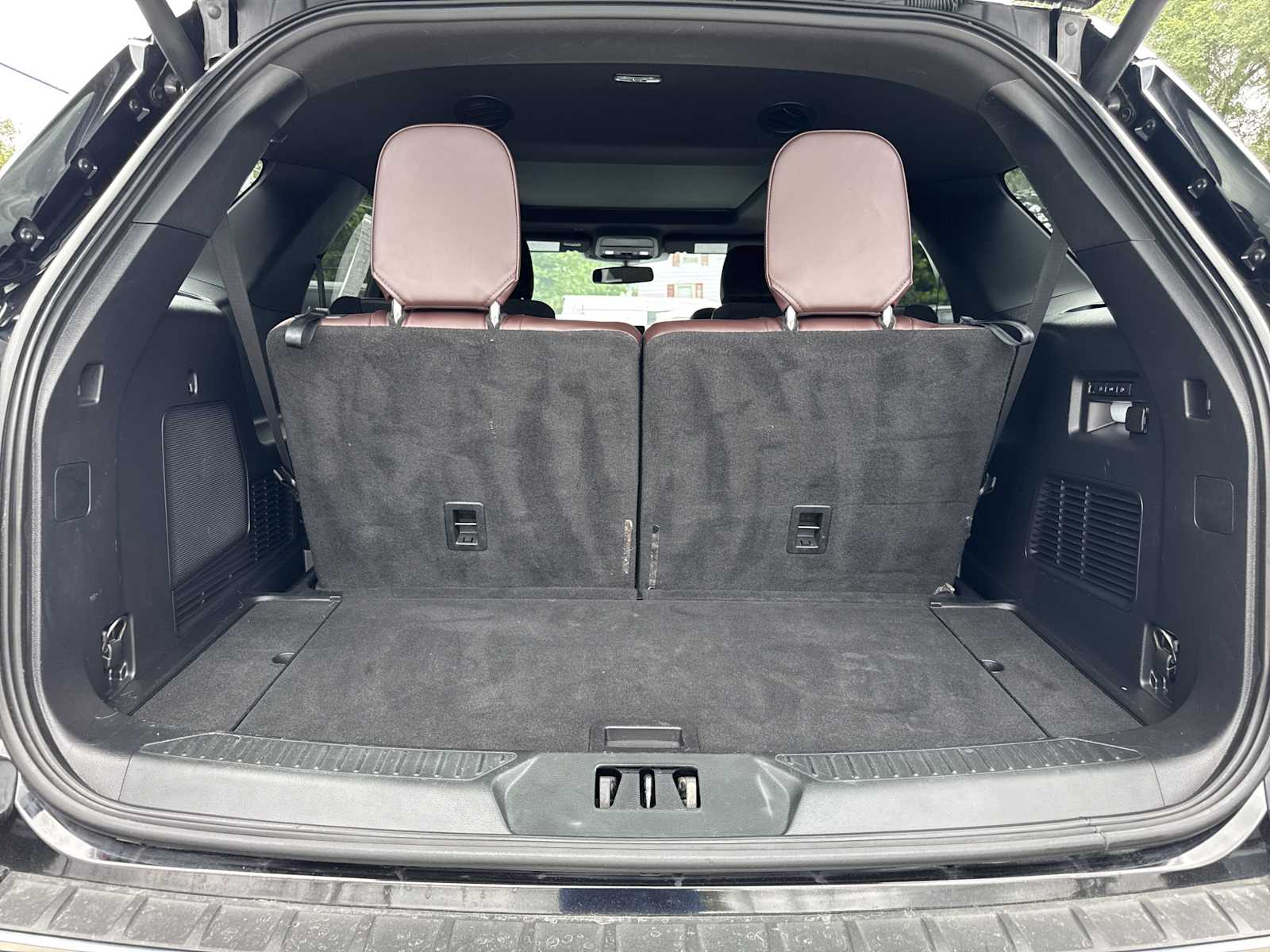 2022 Ford Explorer Platinum photo 9