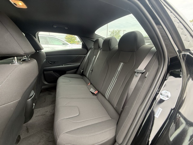 2025 Hyundai Elantra Hybrid SEL Sport photo 12