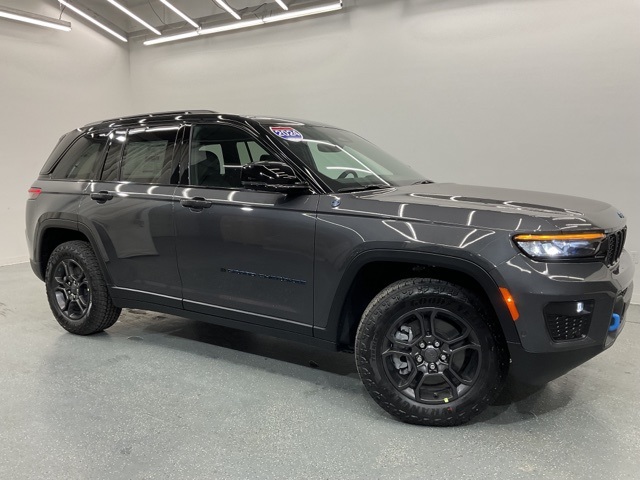 2024 Jeep Grand Cherokee Trailhawk 4xe photo 2
