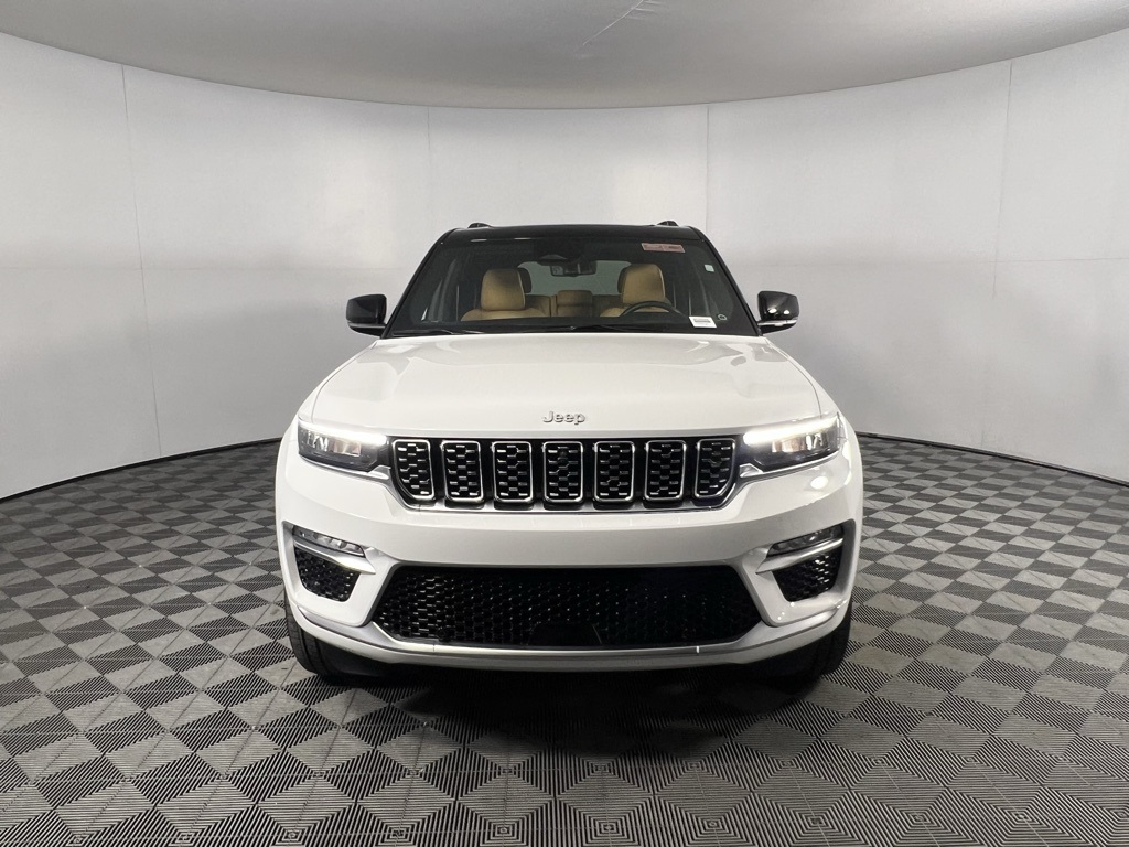 2024 Jeep Grand Cherokee Summit photo 2
