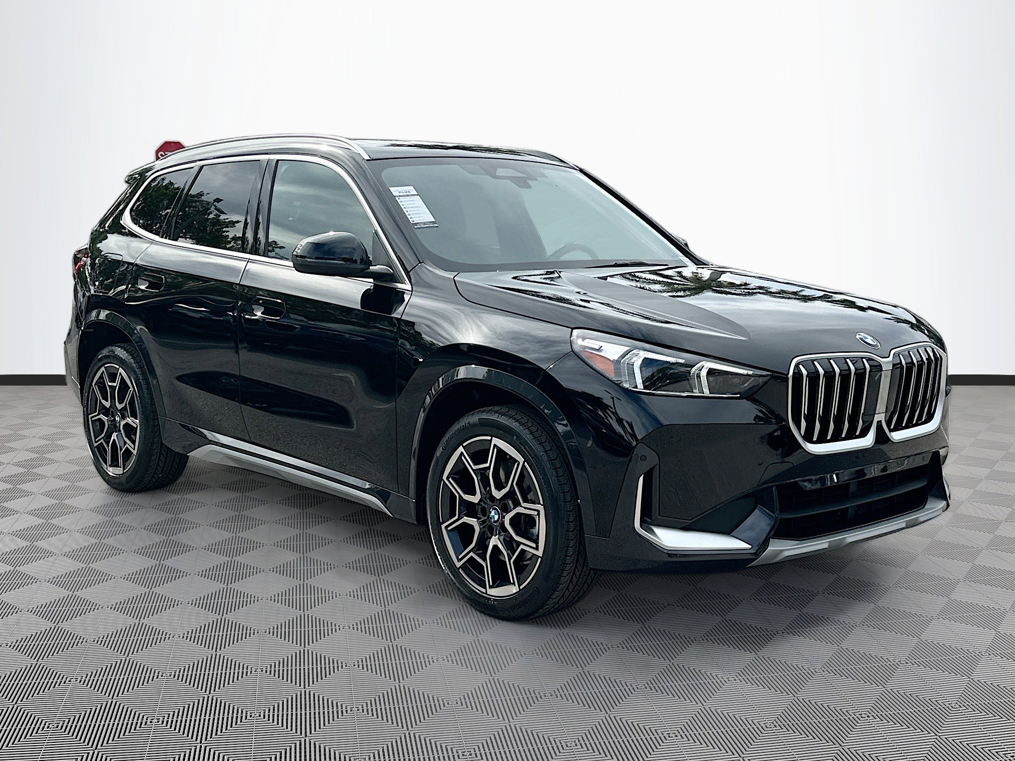 2026 BMW X1 28i's photo