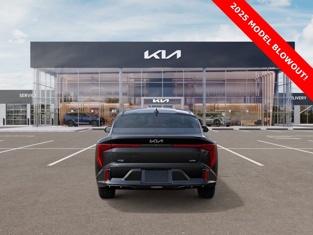2025 Kia K4 GT-Line photo 3